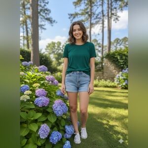 Nine West Essential Crewneck Tee Tiki Green Size Large (EUC)